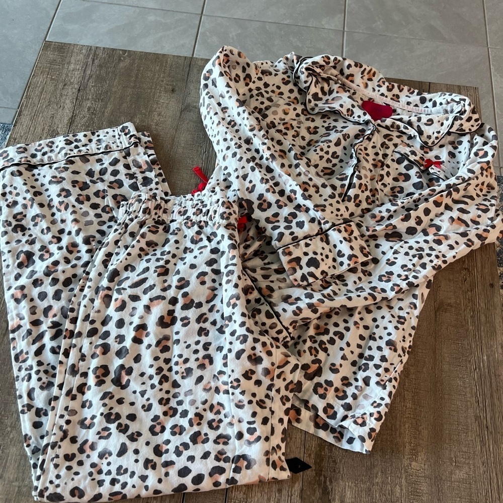 Victoria secret Leopard Print Pajamas